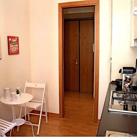 Riboty 21 Apartment شقة روما
